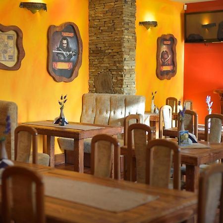 Restauracja Zajazd Kasztelan Krosno Ngoại thất bức ảnh
